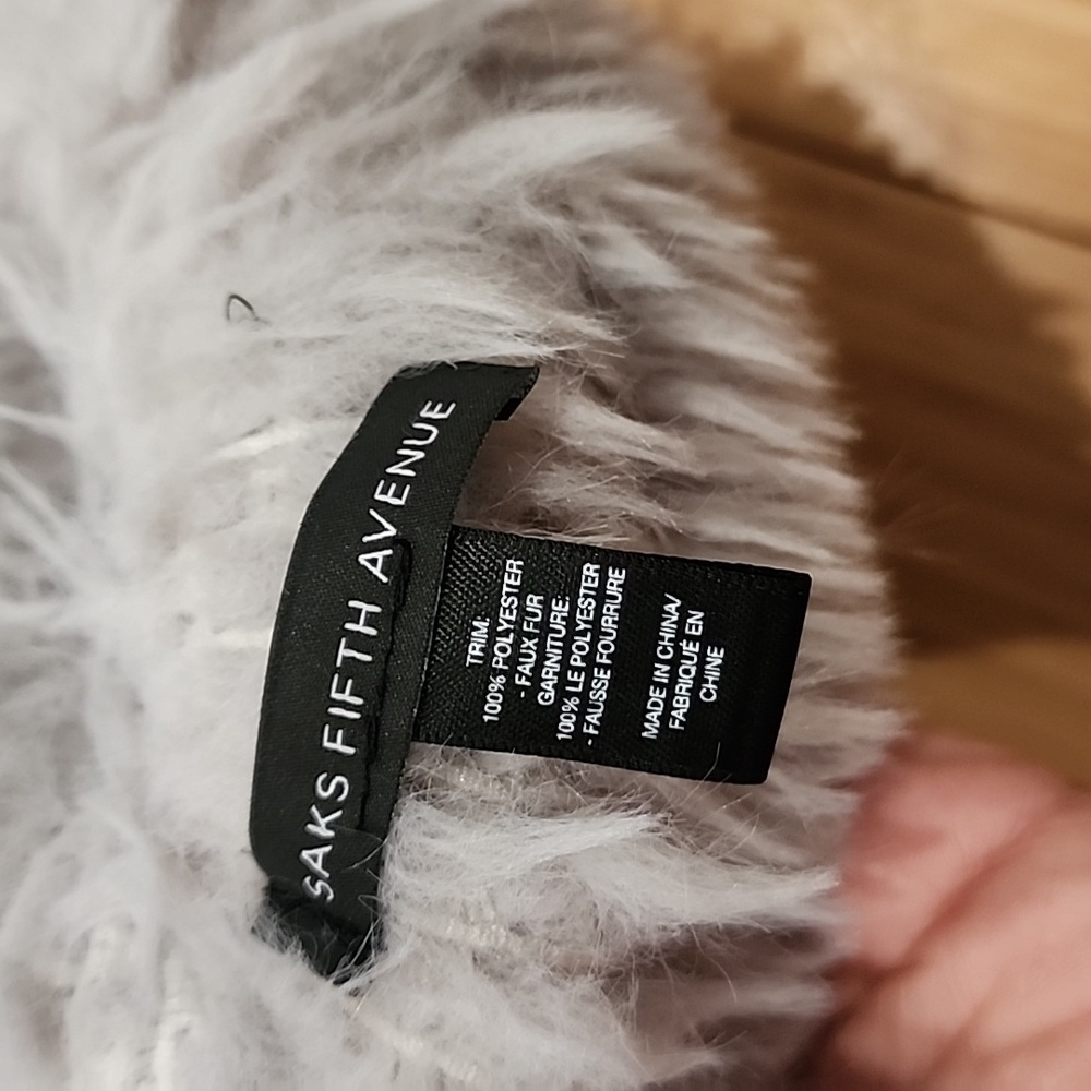 Fuzzy hat - Picture 2 of 2
